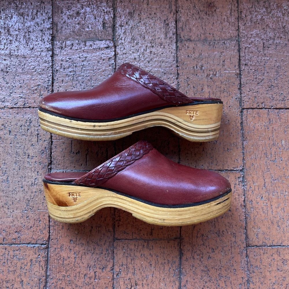 Vintage Frye Clogs